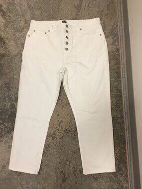 NWT GAP White Cigarette Button Fly Cropped Jeans